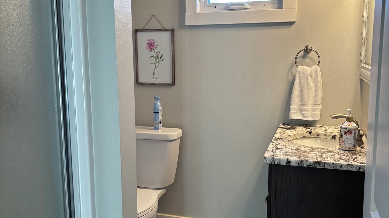Photo of Bathroom in Lyons