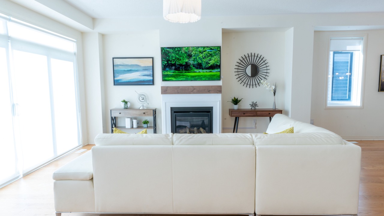 Photo of Livingroom in Bowmanville