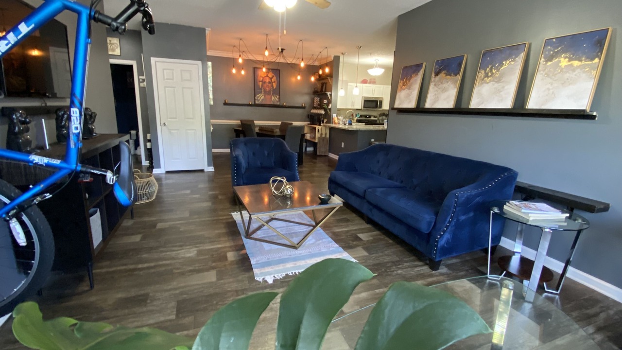 Photo of Livingroom in Mableton