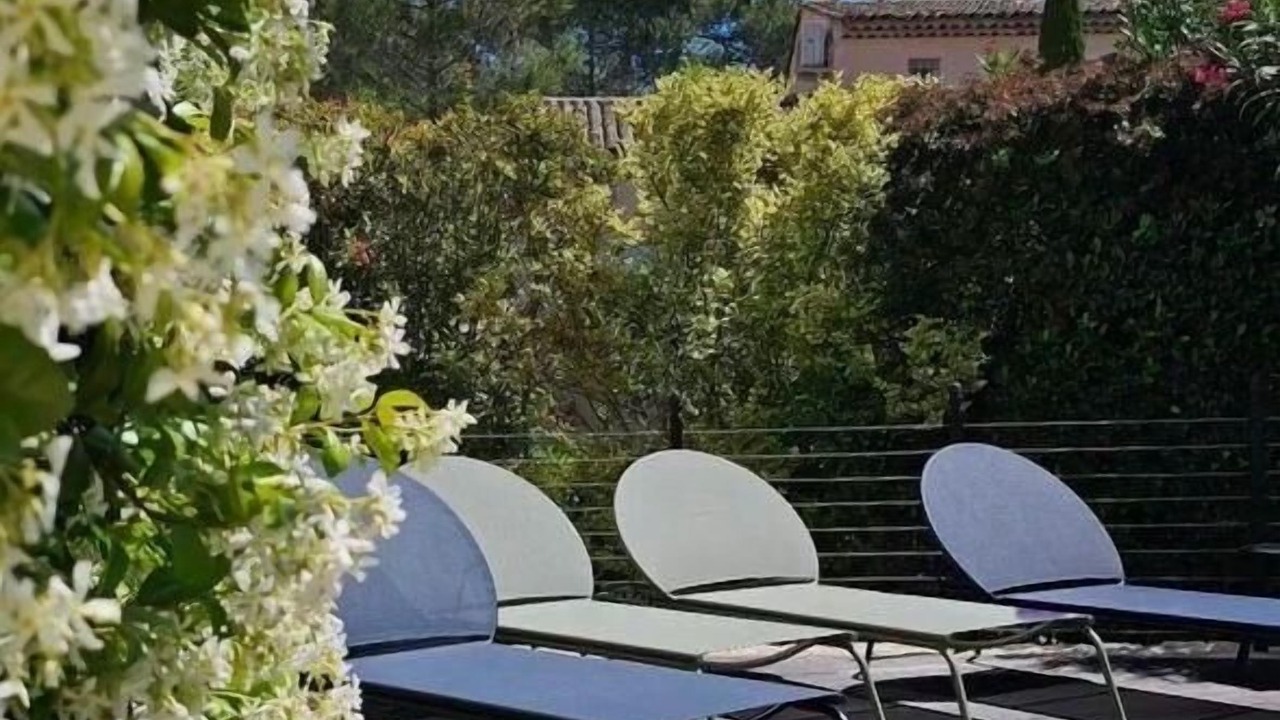 Photo of Patio Balcony in Pont Royal