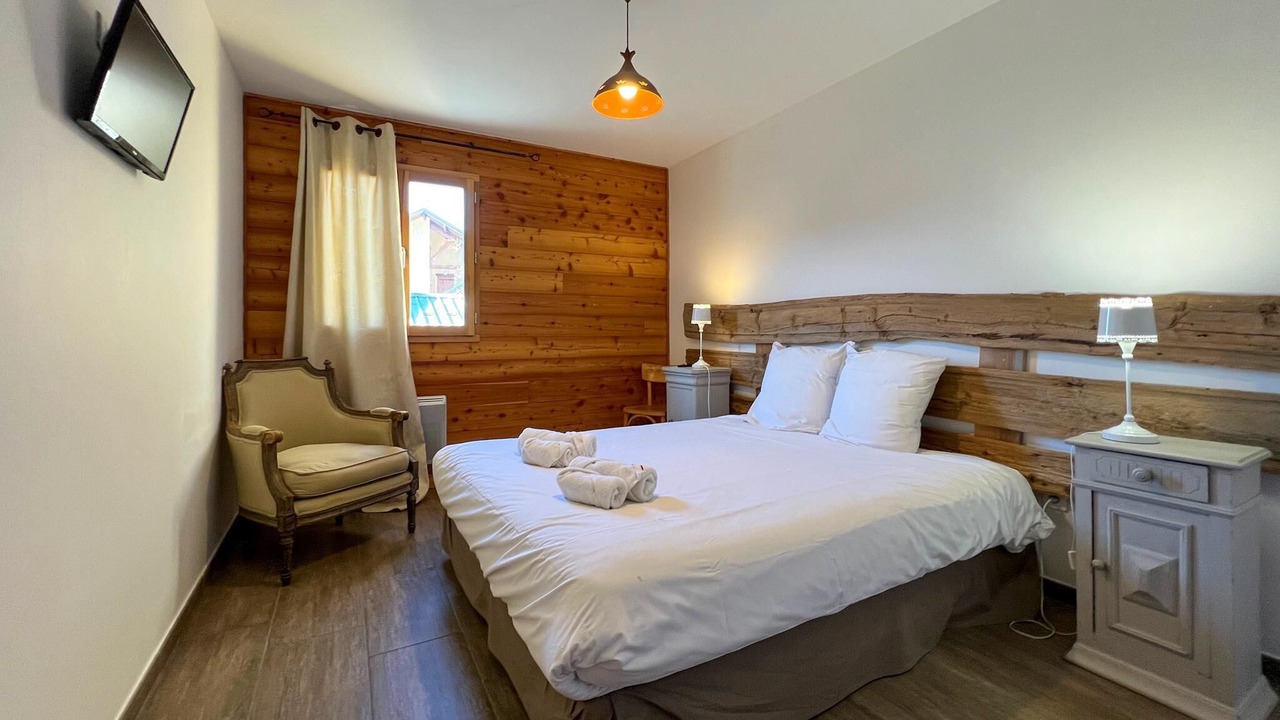 Photo of Bedroom in Faucon-de-Barcelonnette