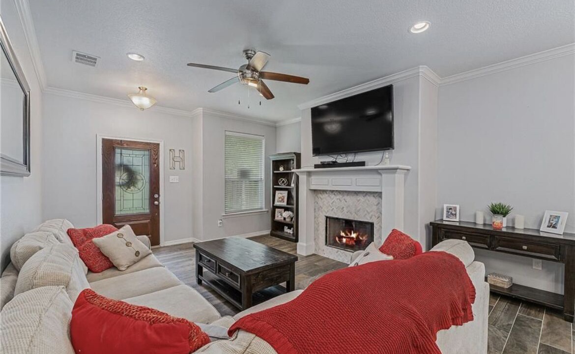 Photo of Livingroom in Bryan