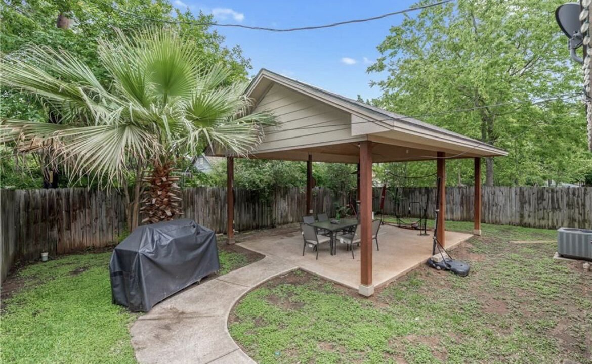 Photo of Outdoor in Bryan
