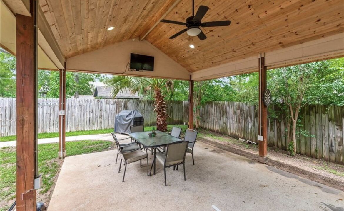 Photo of Outdoor in Bryan
