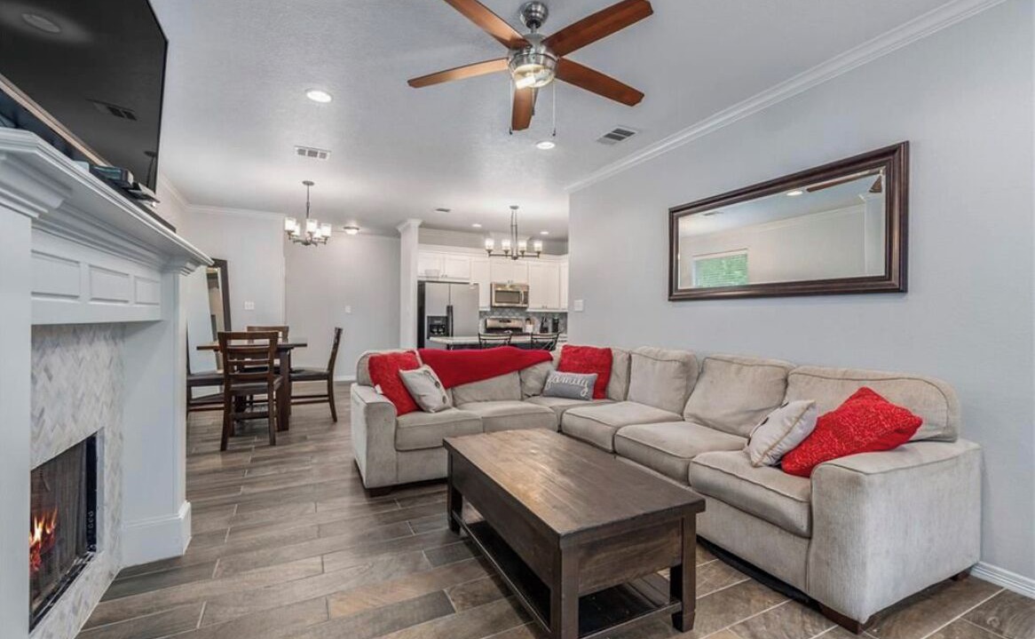 Photo of Livingroom in Bryan