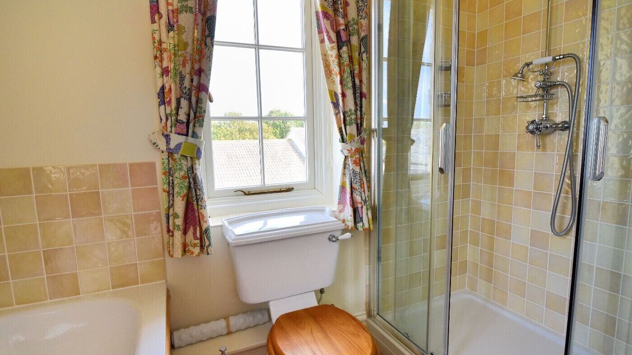Photo of Bathroom in Axmouth