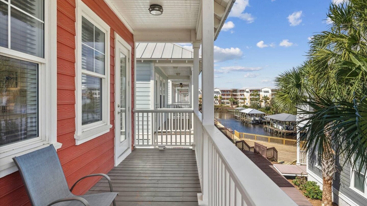 Photo of Patio Balcony in Waterside Village