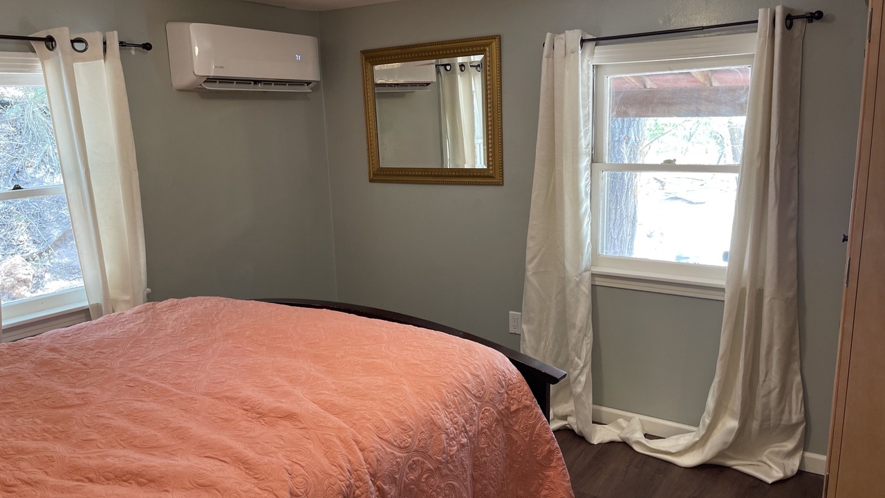 Photo of Bedroom in Palisades