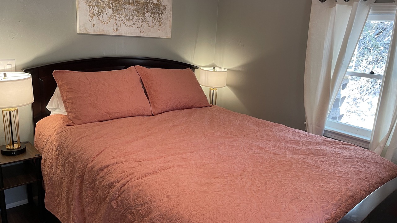 Photo of Bedroom in Palisades