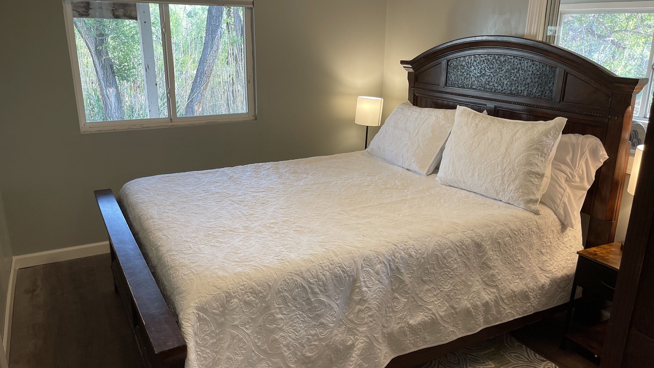 Photo of Bedroom in Palisades