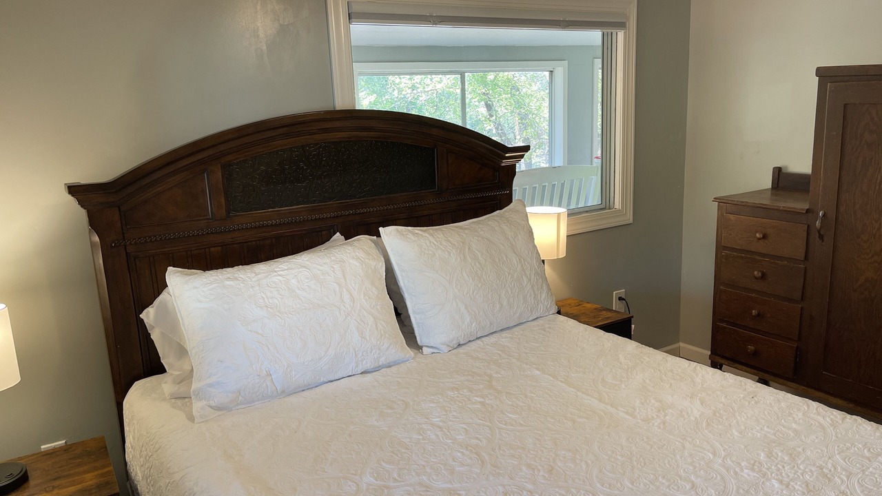 Photo of Bedroom in Palisades