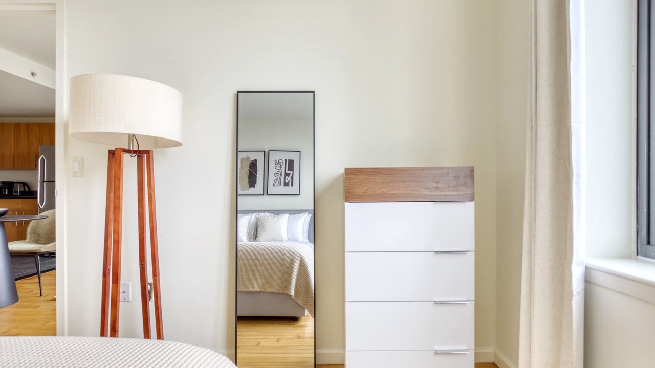 Photo of Bedroom in Hunters Point