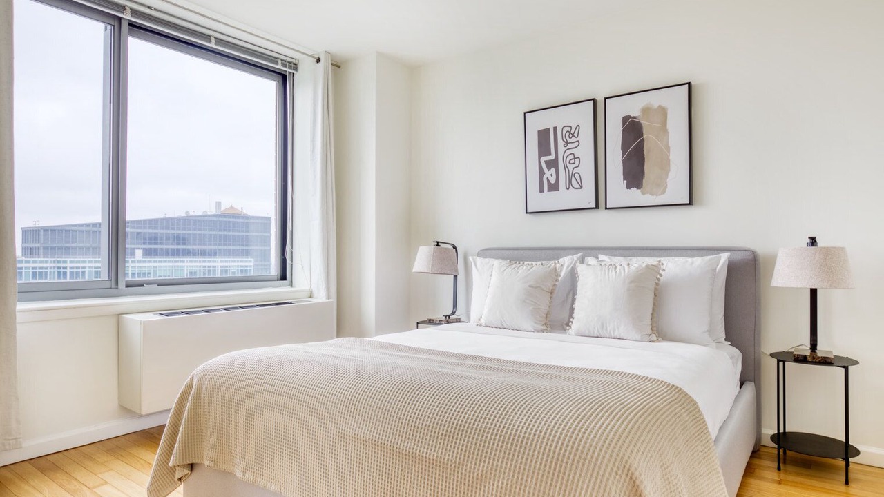 Photo of Bedroom in Hunters Point