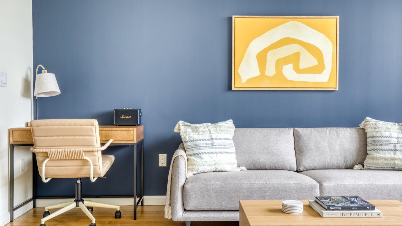 Photo of Livingroom in Hunters Point