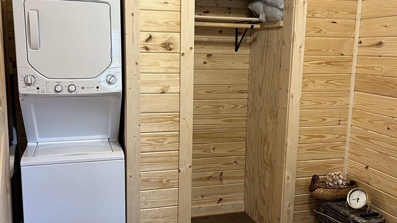Photo of Bedroom in Maud