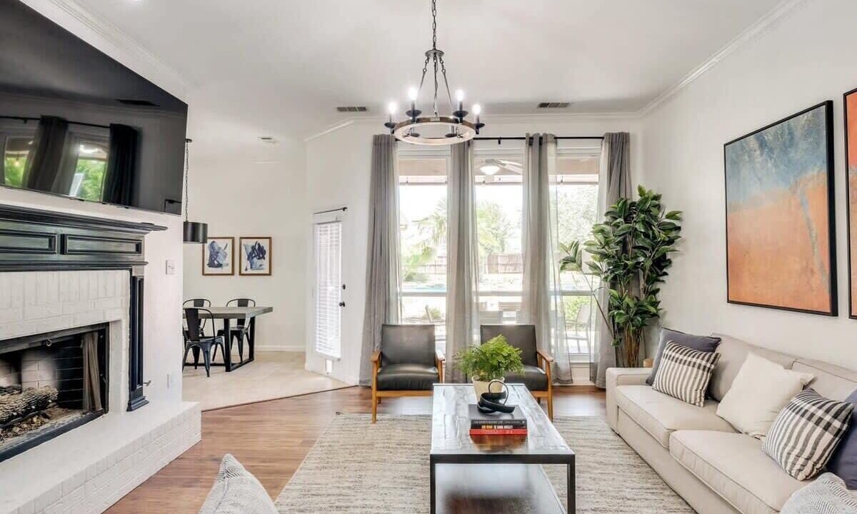 Photo of Livingroom in Rockwall