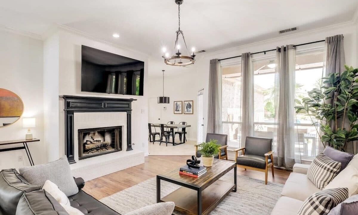 Photo of Livingroom in Rockwall