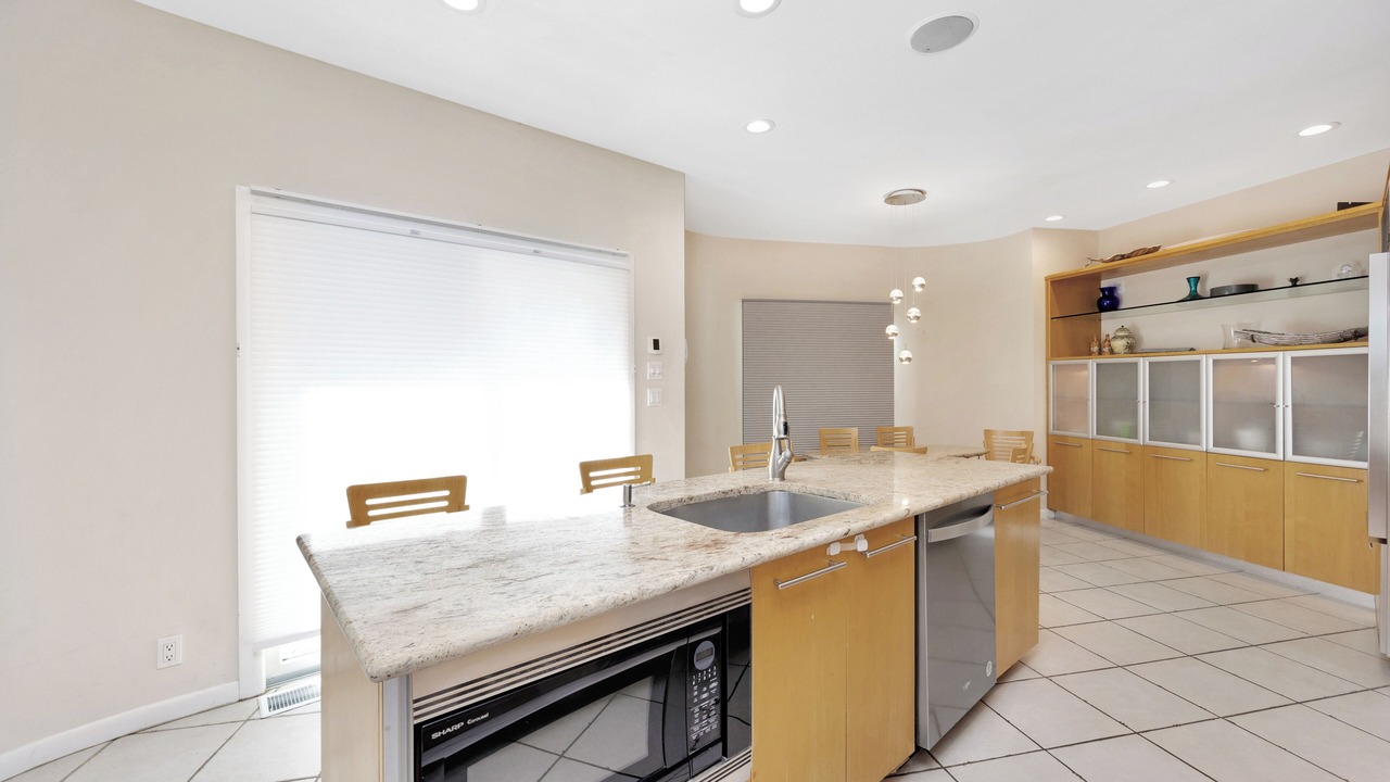 Photo of Kitchen in Lido Beach