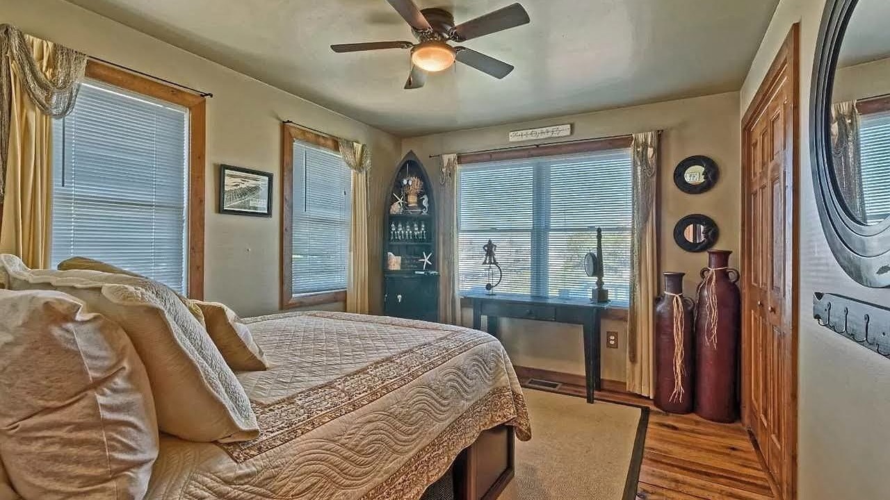 Photo of Bedroom in Cape May Court House
