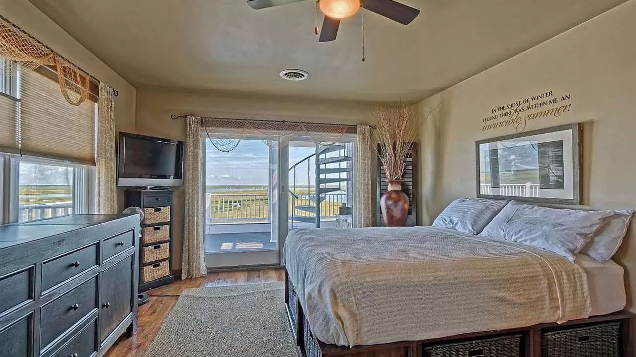 Photo of Bedroom in Cape May Court House