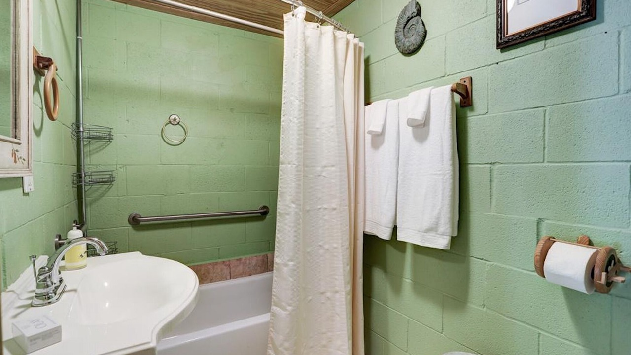 Photo of Bathroom in San Leon