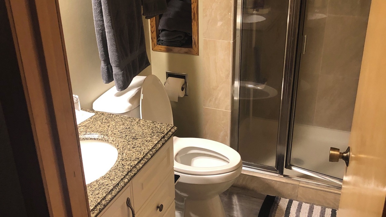 Photo of Bathroom in Oak Harbor