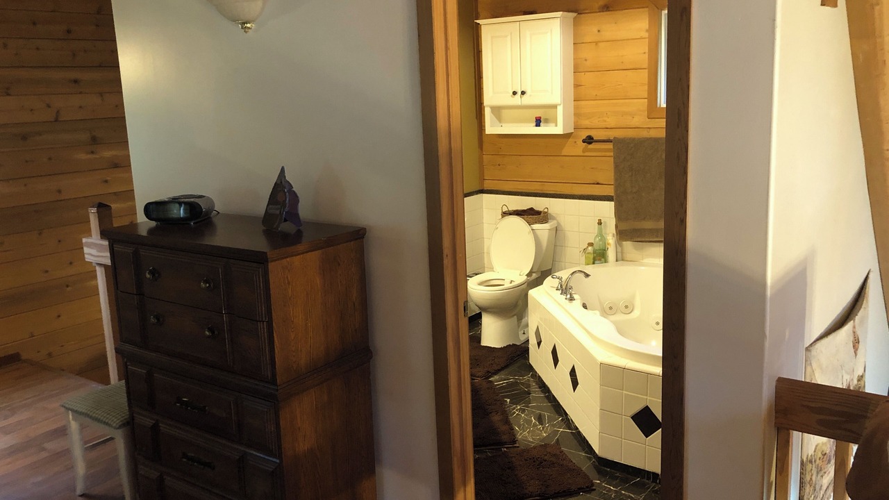 Photo of Bathroom in Oak Harbor