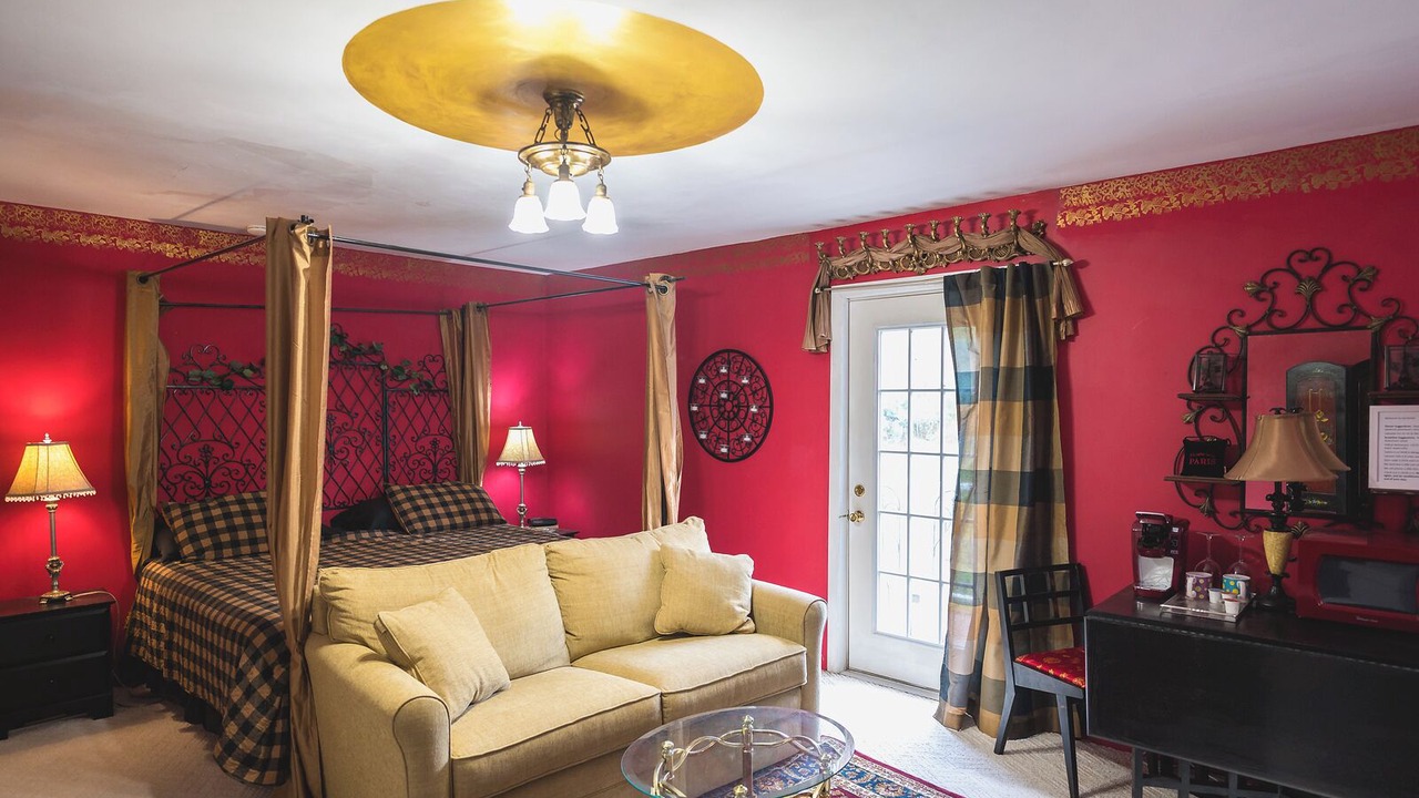 Photo of Livingroom in L'Anse