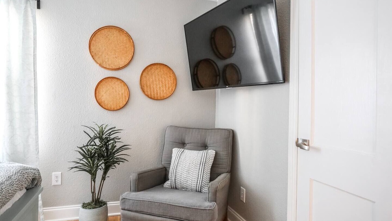 Photo of Livingroom in Tech Terrace