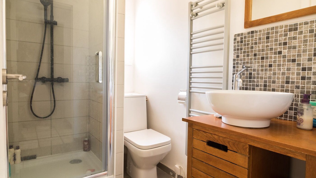 Photo of Bedroom in Saint-Martin-de-Londres