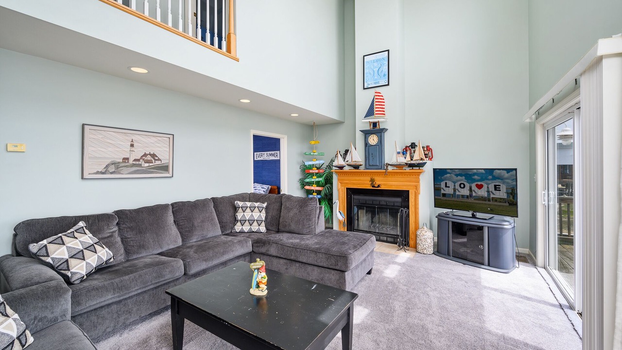 Photo of Livingroom in Captain's Cove
