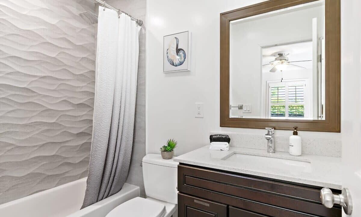 Photo of Bathroom in North Central