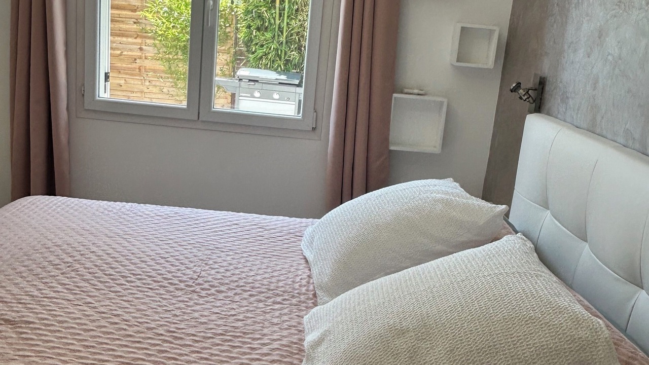 Photo of Bedroom in Saint-Laurent-du-Var