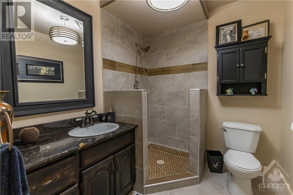 Photo of Bathroom in Monetville