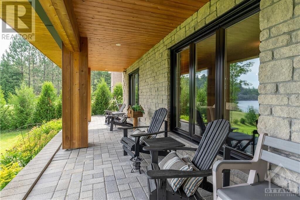 Photo of Patio Balcony in Monetville