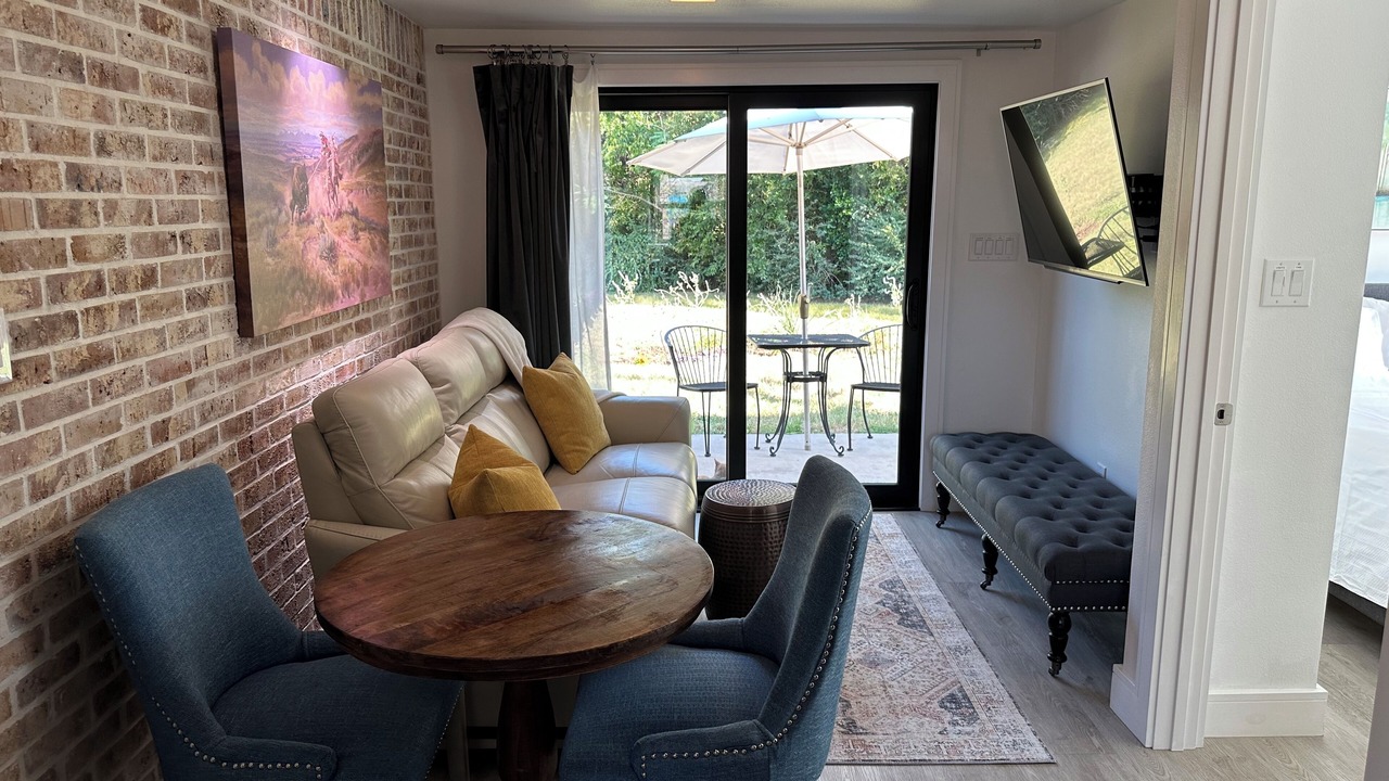 Photo of Livingroom in Stephenville