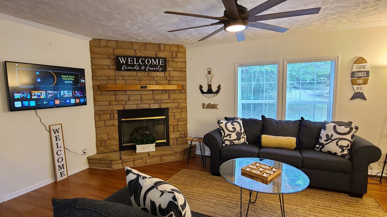 Photo of Livingroom in Smith Mountain Lake