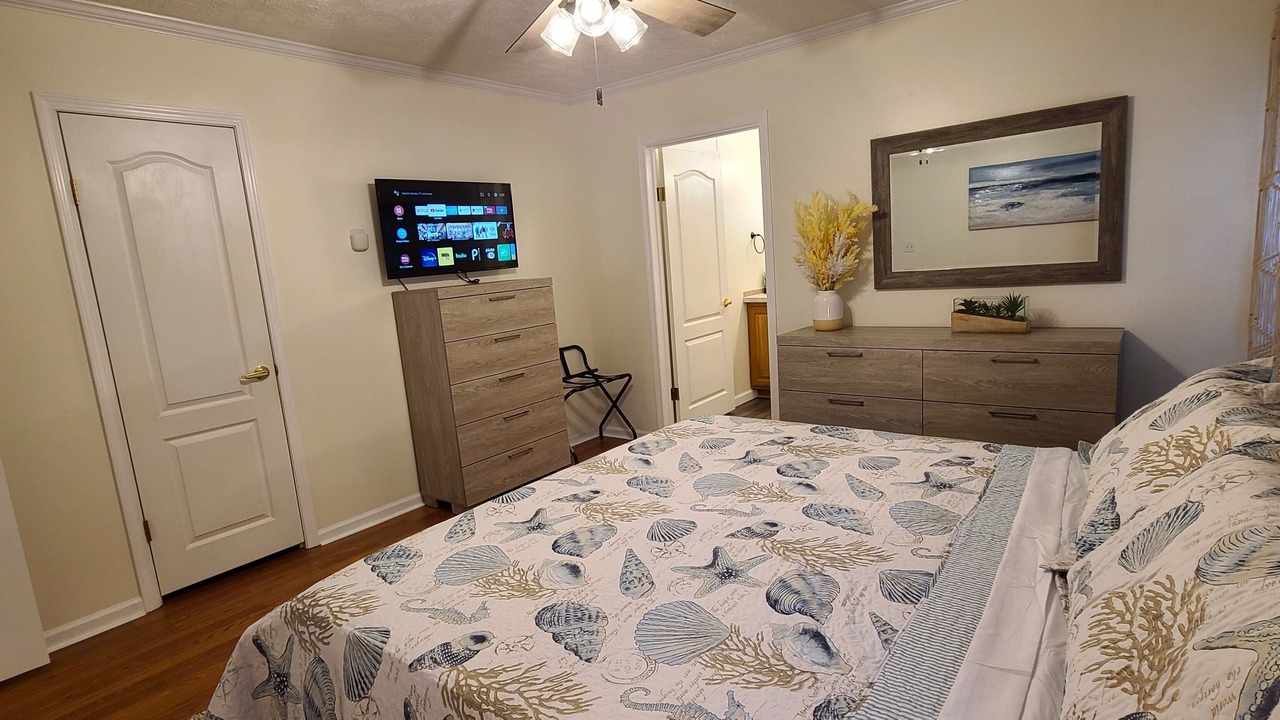 Photo of Bedroom in Smith Mountain Lake