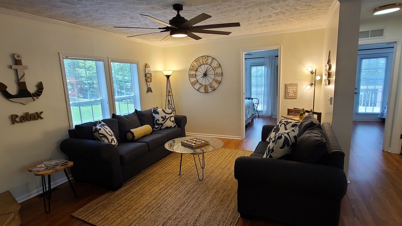 Photo of Livingroom in Smith Mountain Lake