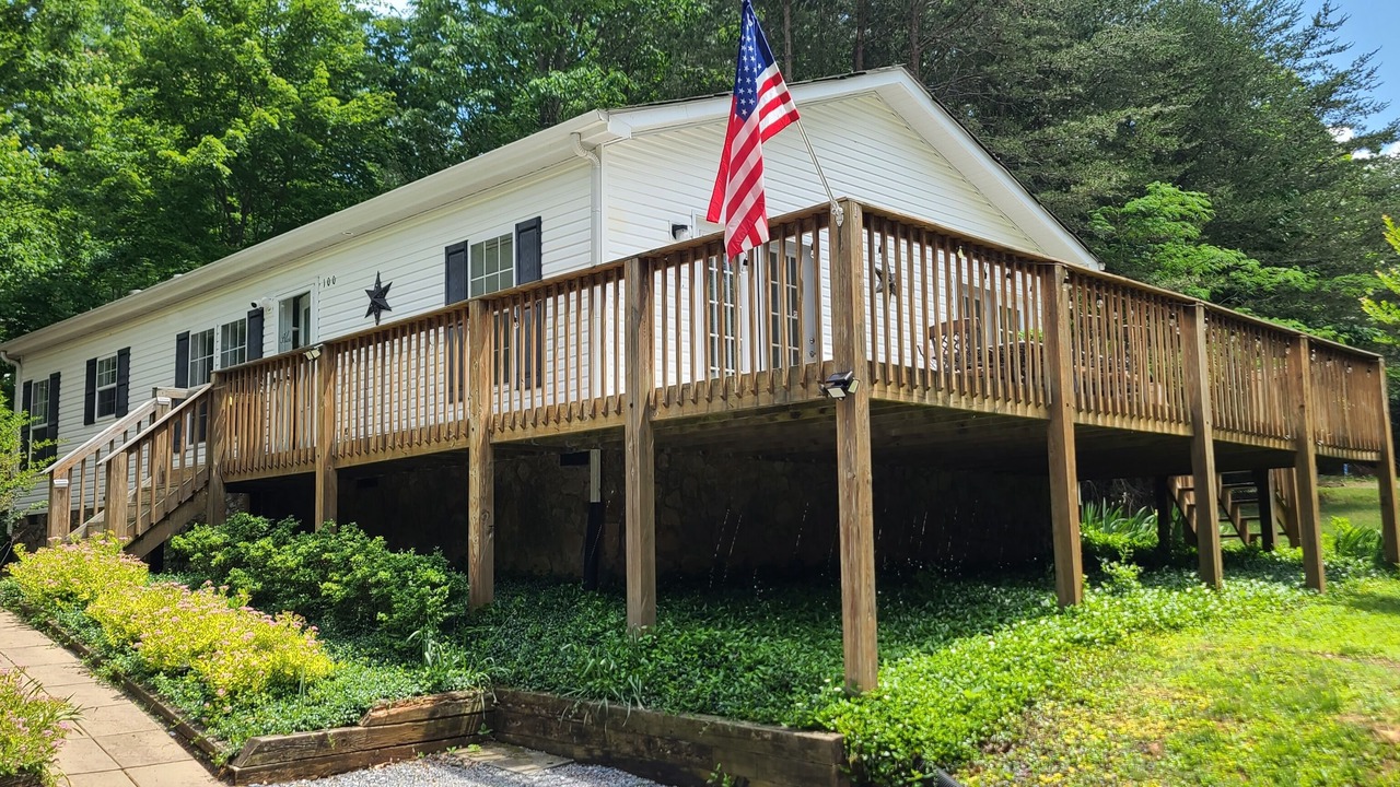 Photo of Others in Smith Mountain Lake