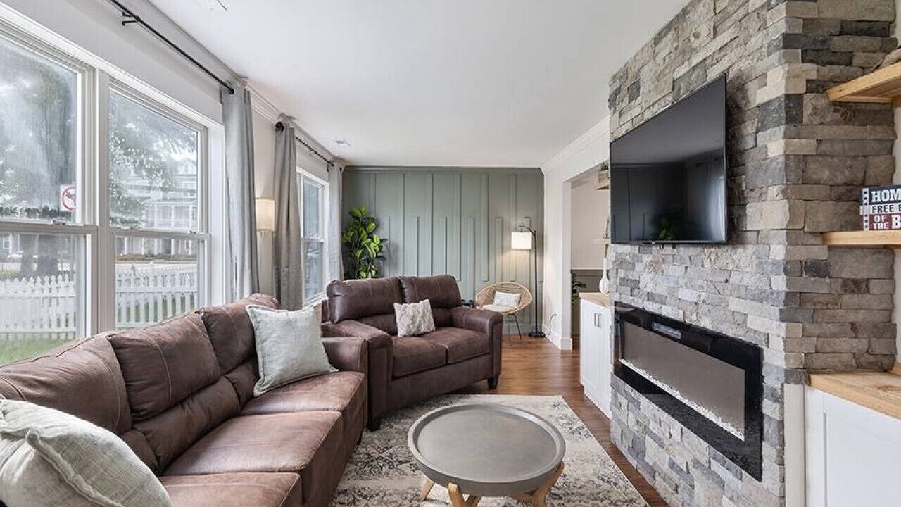 Photo of Livingroom in Northeast Virginia Beach