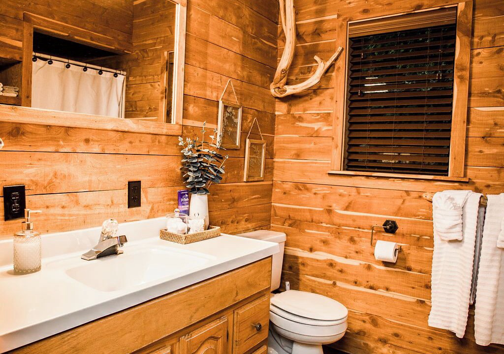 Photo of Bathroom in Jasper