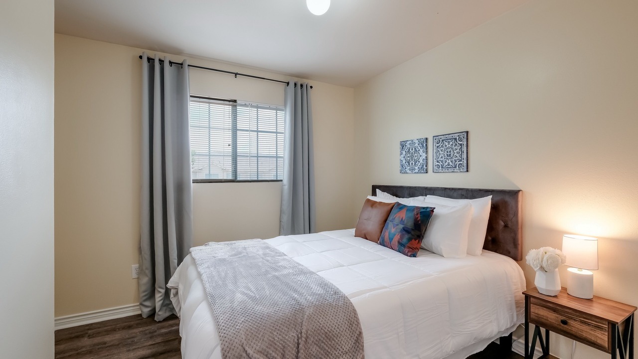 Photo of Bedroom in Medical Center District