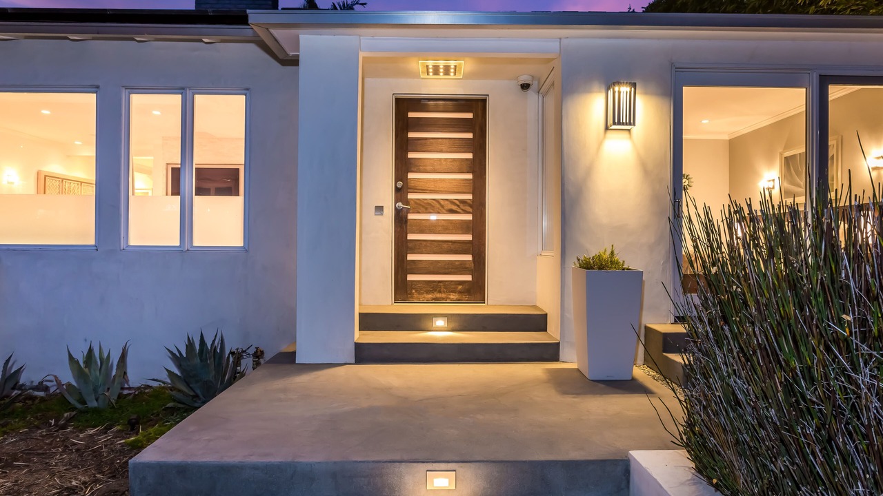 Photo of Outdoor in Hollywood Hills West
