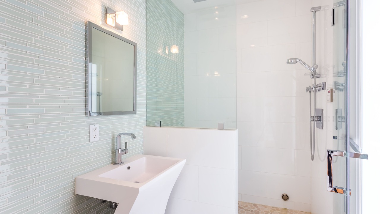 Photo of Bathroom in Hollywood Hills West