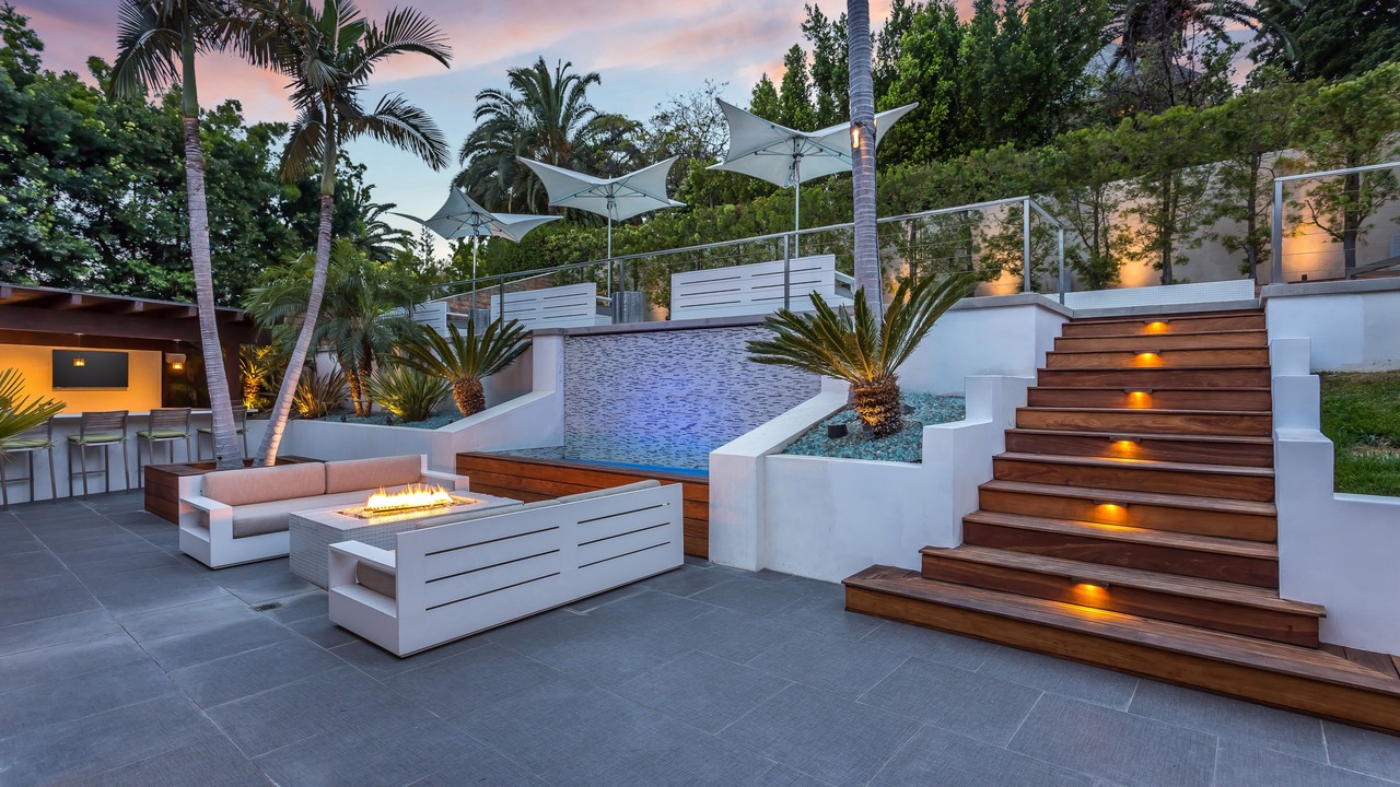 Photo of Patio Balcony in Hollywood Hills West
