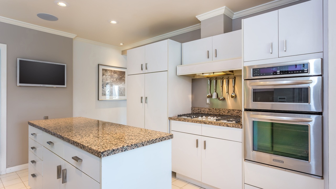 Photo of Kitchen in Hollywood Hills West