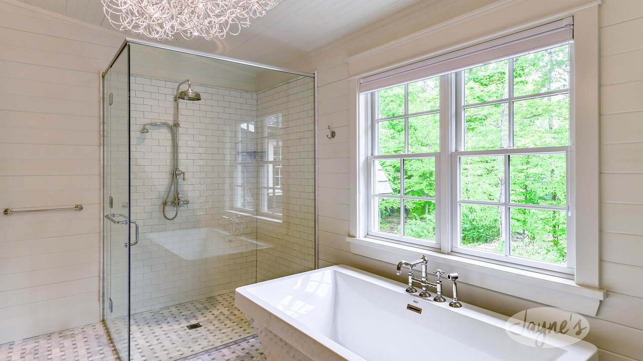 Photo of Bathroom in Muskoka Lakes