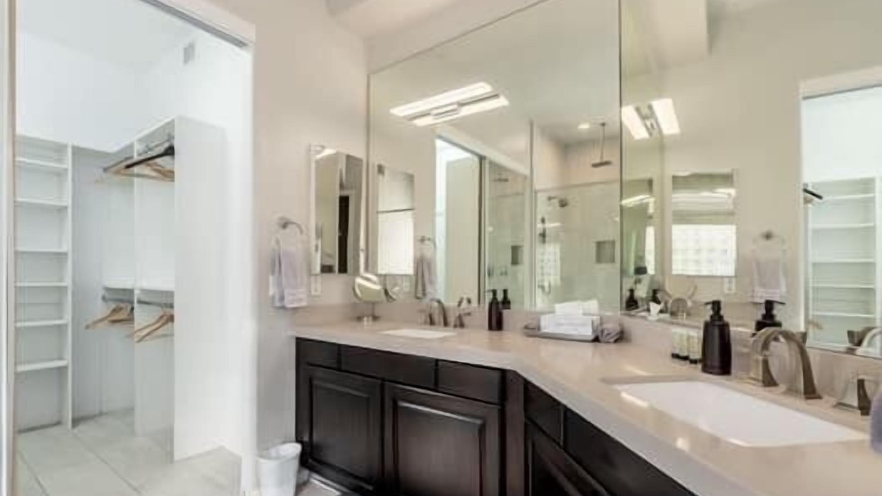 Photo of Bathroom in Desert Ridge