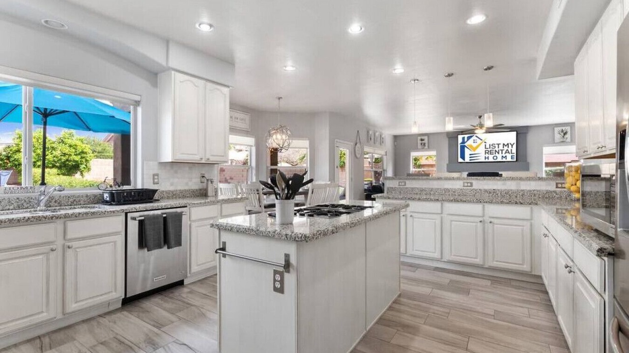 Photo of Kitchen in Arabian Crest